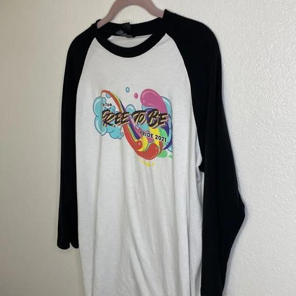 Bundle Tik ToK Pride 2021 “Free To Be” long sleeve shirt &  baseball hat - Picture 4 of 11